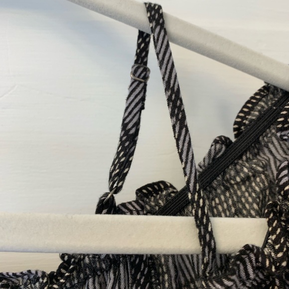 Lush Off The Shoulder Tie Front Romper Medium - Picture 9 of 13